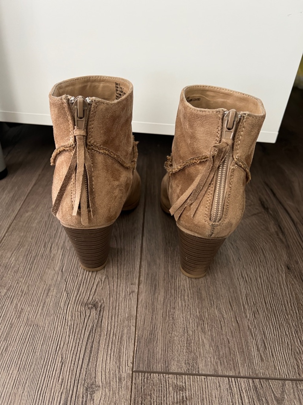 Limelight Women’s Tan Suede Ankle Boots - Stylish Block Heel. Size 6 - Picture 5 of 6